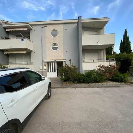 זאטון Apartman Lili מראה חיצוני תמונה