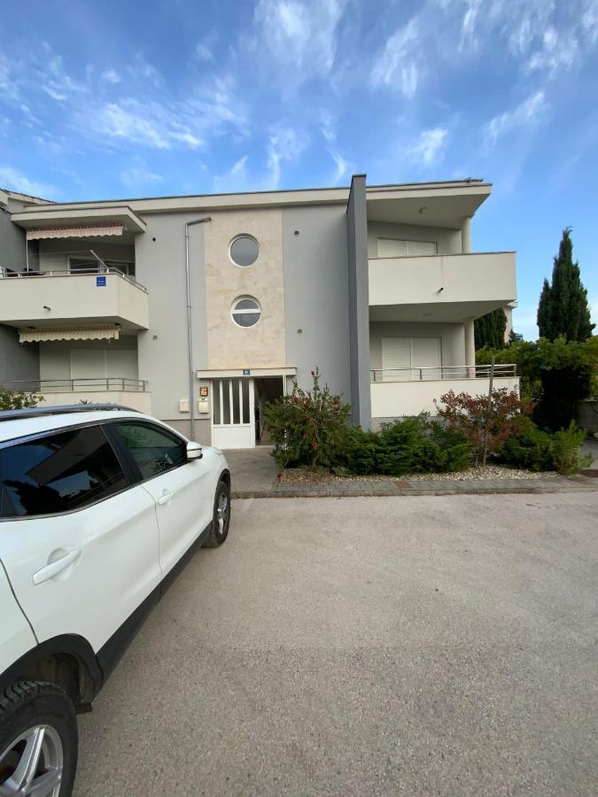 זאטון Apartman Lili מראה חיצוני תמונה