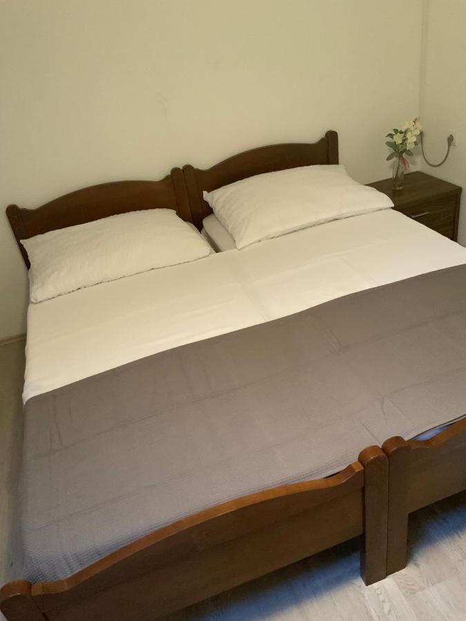 זאטון Apartman Lili מראה חיצוני תמונה