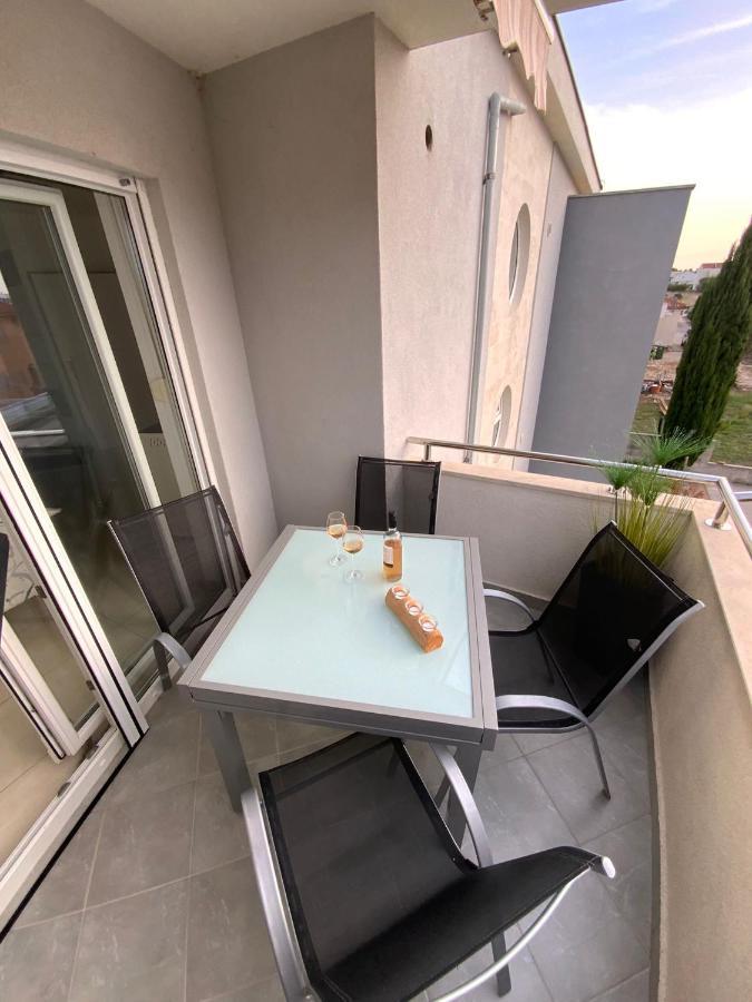 זאטון Apartman Lili מראה חיצוני תמונה
