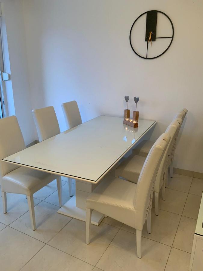 זאטון Apartman Lili מראה חיצוני תמונה